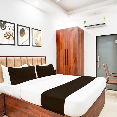 Super Collection O 63 A Noida Hotel Екстериор снимка