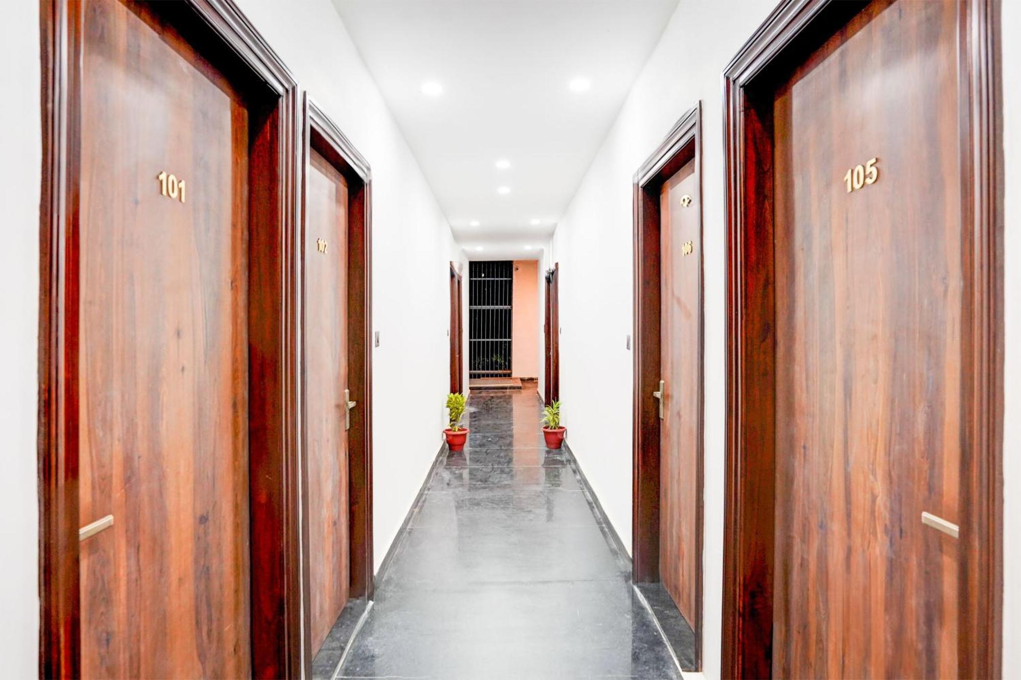 Super Collection O 63 A Noida Hotel Екстериор снимка