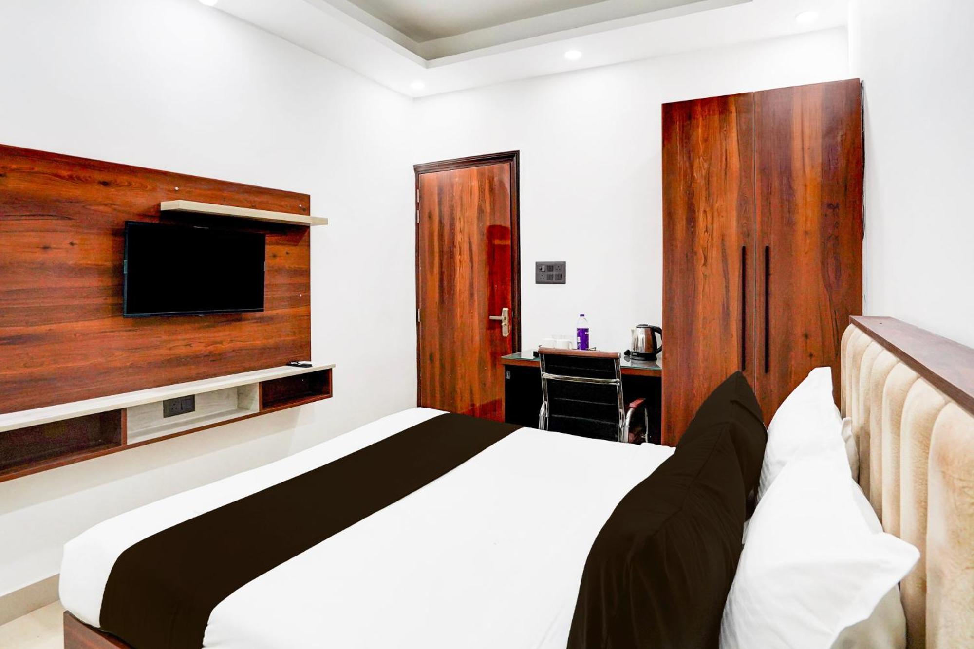Super Collection O 63 A Noida Hotel Екстериор снимка